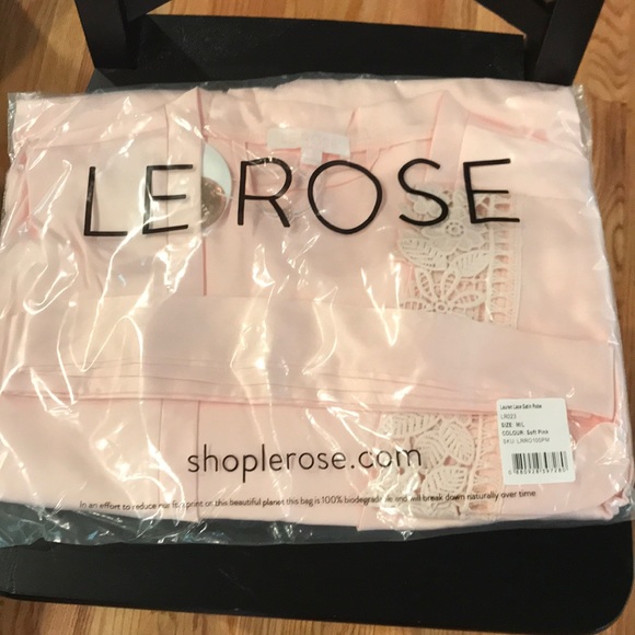 Le Rose Lauren Lace Satin Robe Soft Pink M/L - Picture 2 of 3